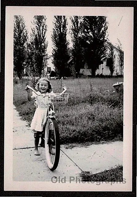 HAPPY LITTLE KID BIG BICYCLE w/BASKET SIDEWALK OLD/VINTAGE PHOTO- B638